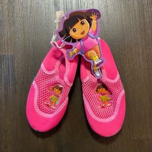 BRAND NEW Dora the Explorer Toddler Girls Water Shoes size 9/10